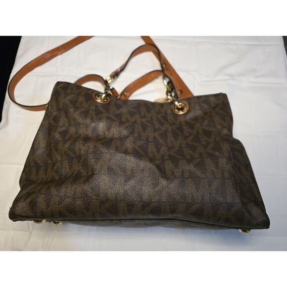 Michael Kors Cynthia Signature Satchel Crossbody Brown MK Logo Bag Gold Hardware - Picture 1 of 8